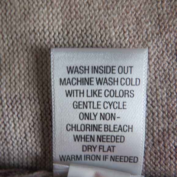 NWT Croft & Barrow Women’s V-neck Floral Motif Knit Top M - Picture 11 of 11